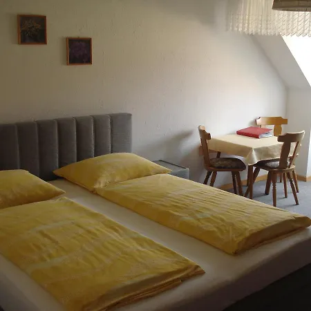 Gastezimmer Schmelz